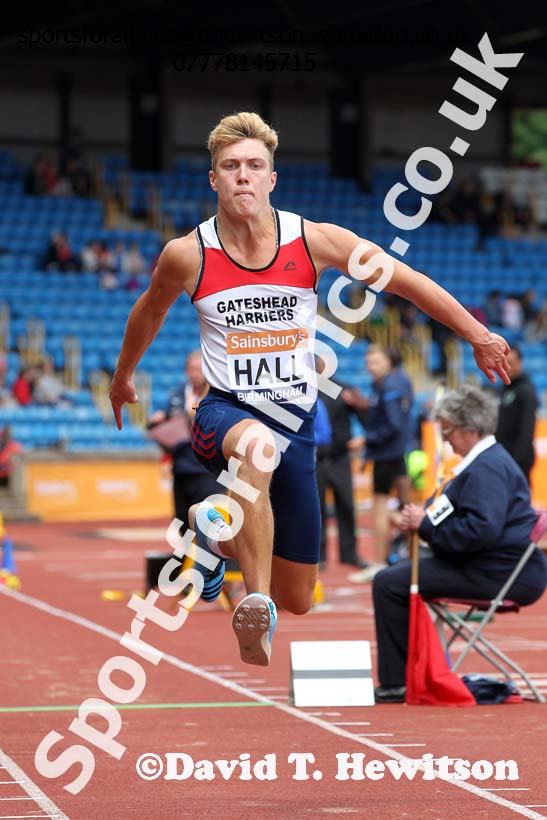 Scott Hall (Gateshead) triple jump, 2014 Sainsbury's British Championships. Photo: David T. Hewitson/Sports for All Pics